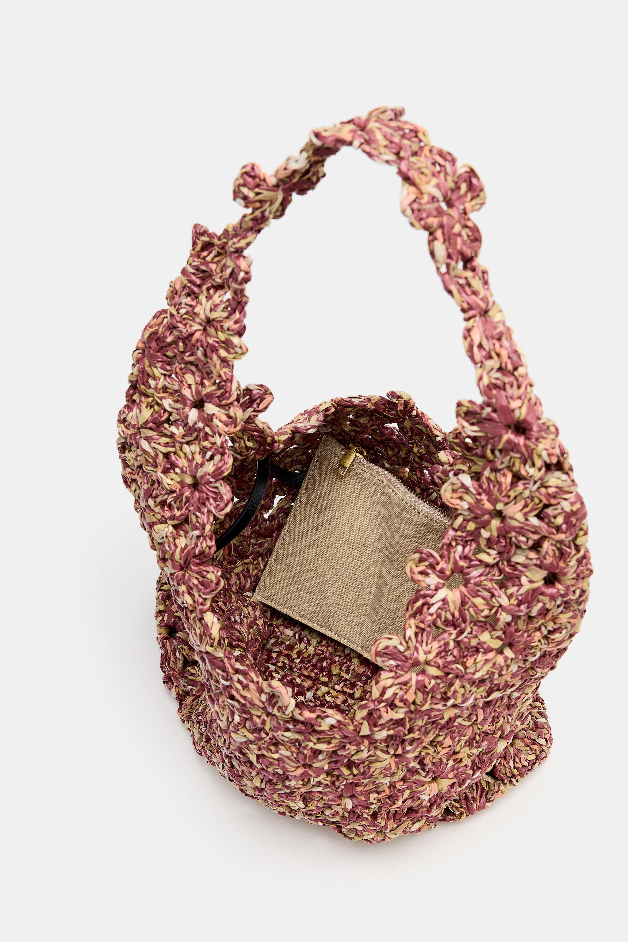 RAFFIA BUCKET BAG